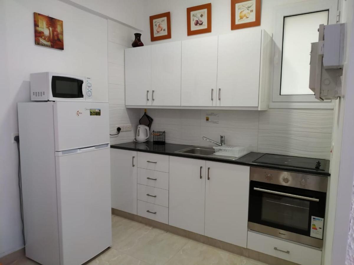 1 Bedroom Apartment Larnaca Ngoại thất bức ảnh