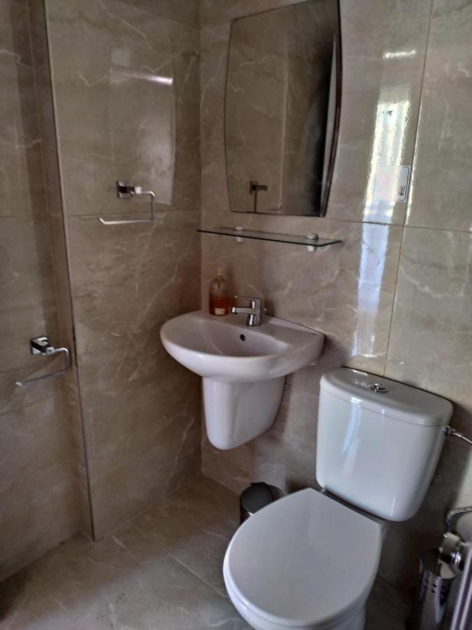 1 Bedroom Apartment Larnaca Ngoại thất bức ảnh